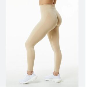 beige alphalete amplify leggings